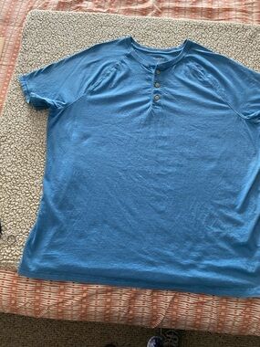Men's Blue Henley Short-Sleeve Shirt